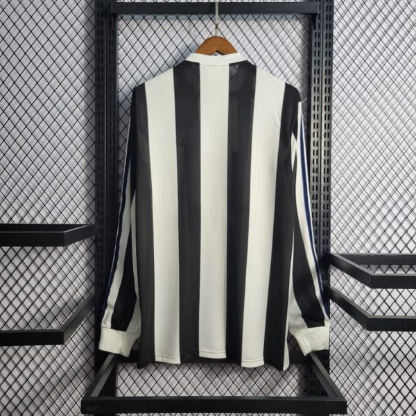 Newcastle United 1995-96 Home Shirt Long Sleeved - Image 3