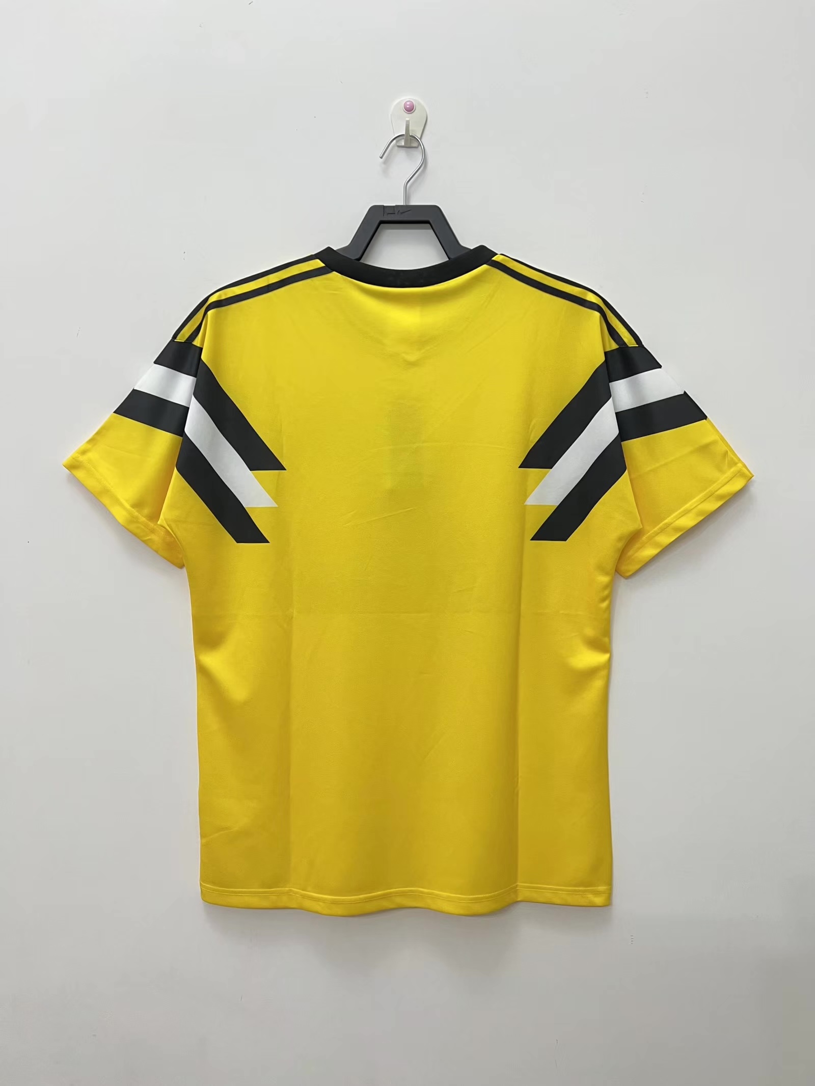 Borussia Dortmund 1989/90 Home Shirt – Premier Retros