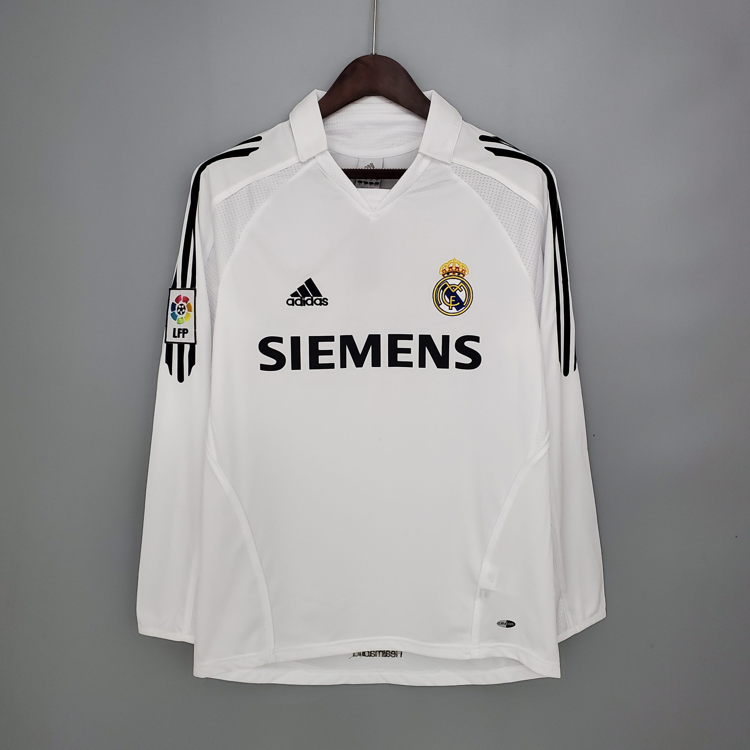 Real Madrid 2005/06 Home Shirt Sleeved – Premier Retros