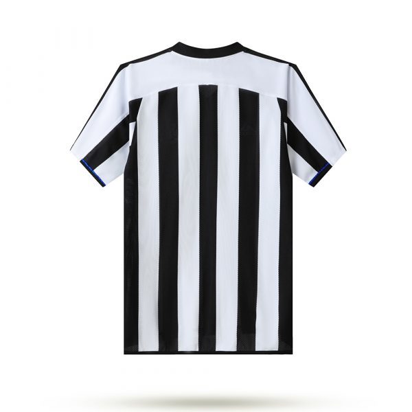 Newcastle United 2003-05 Home Shirt - Image 2