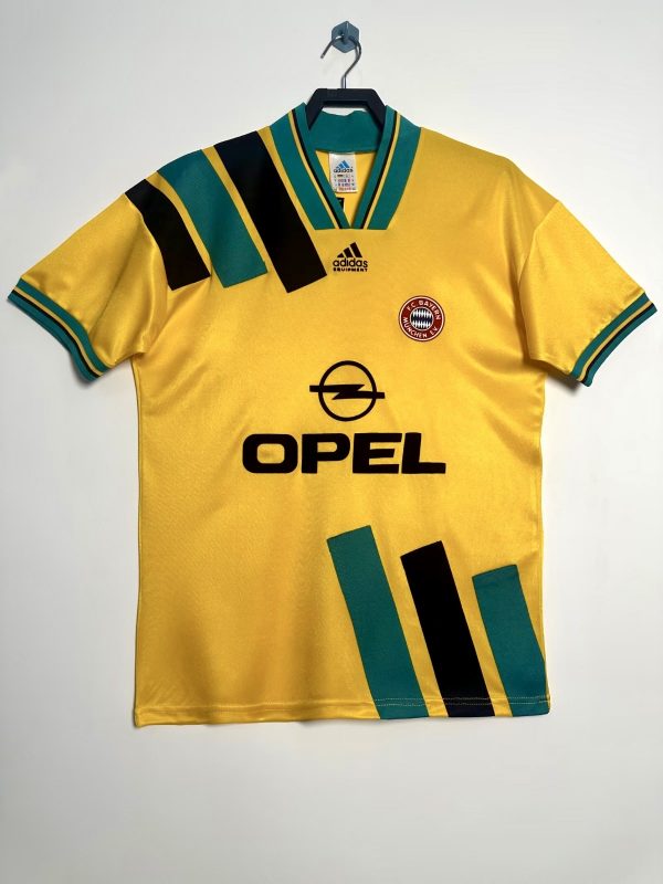 Bayern Munich 1993-95 Away Shirt