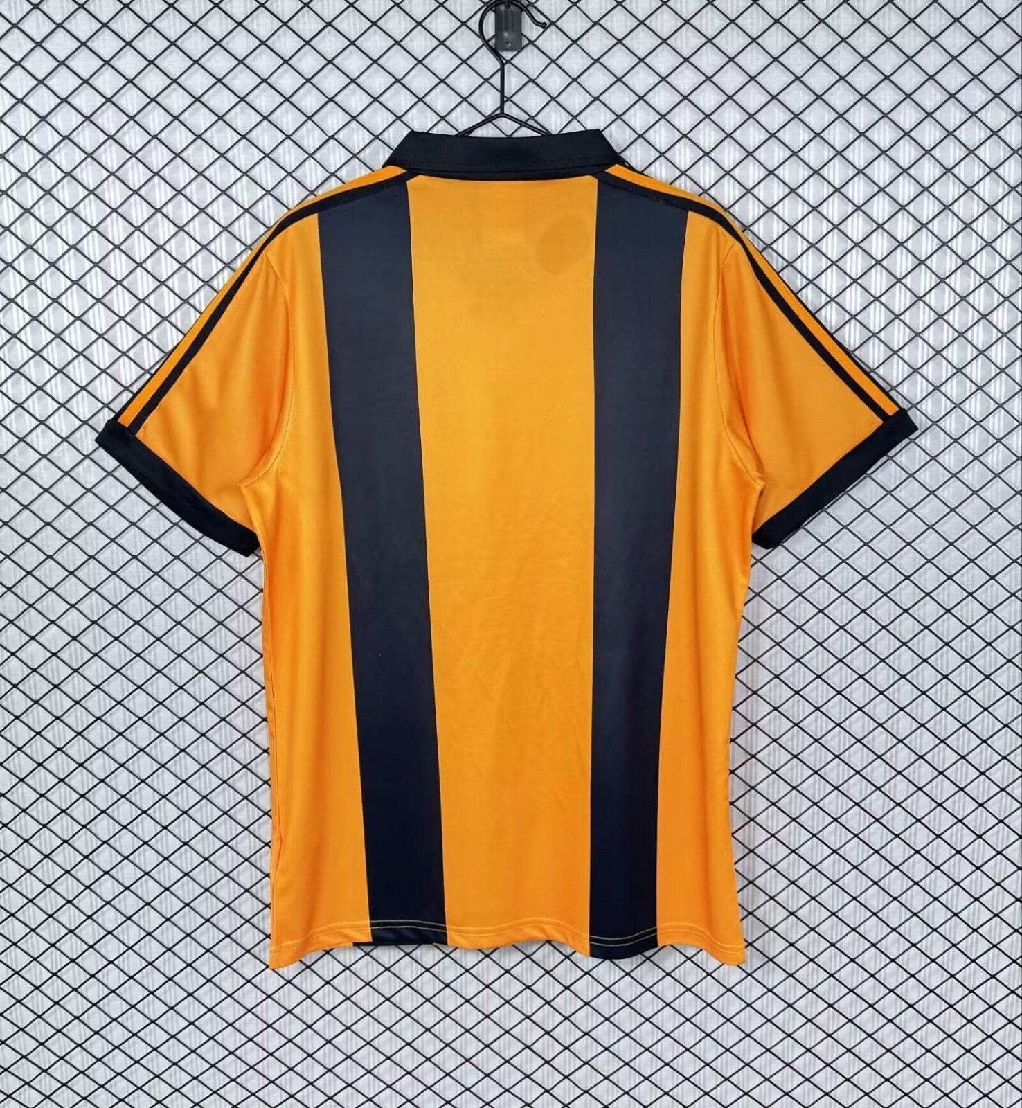 Hull City 1981-82 Home Shirt - Image 3