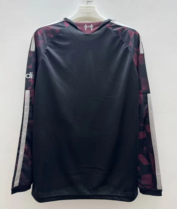 Liverpool 2026-27 Third Shirt Long Sleeved - Image 4